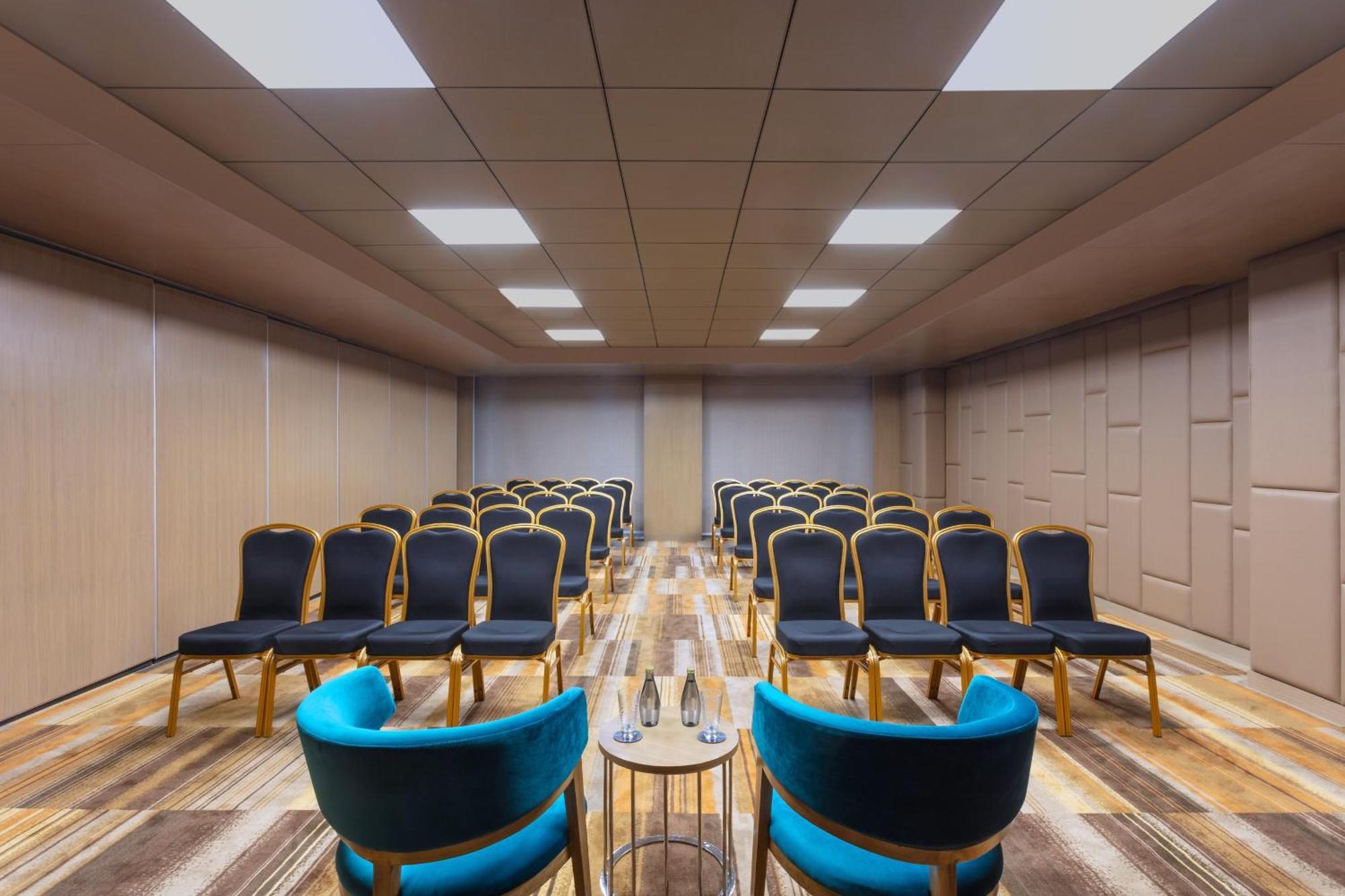 Отель Aloft Kathmandu Thamel Экстерьер фото
