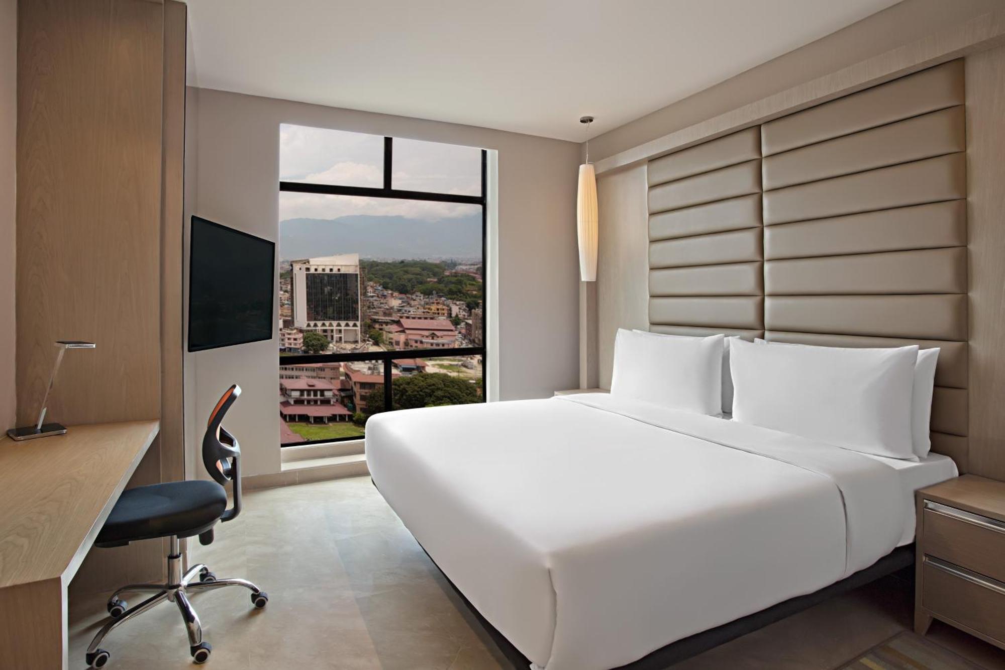 Отель Aloft Kathmandu Thamel Экстерьер фото